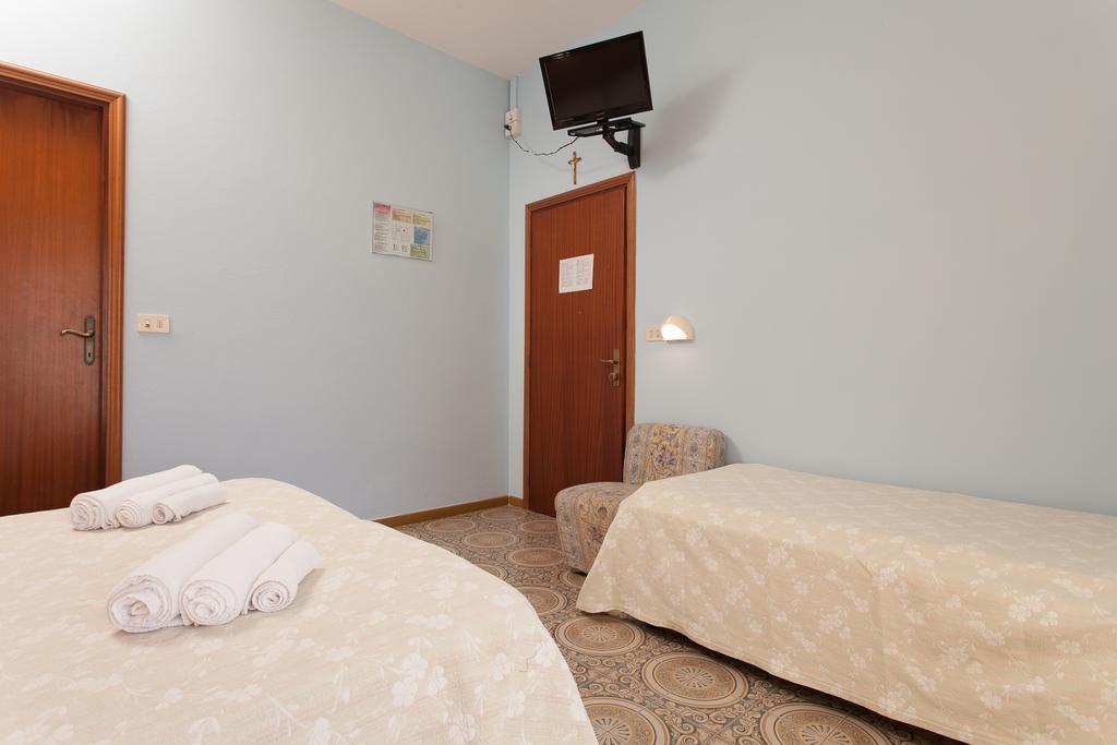 Hotel Santa Martina Villamarina Pokoj fotografie