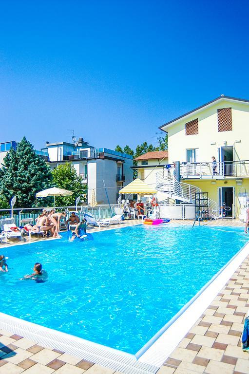 Hotel Santa Martina Villamarina Exteriér fotografie