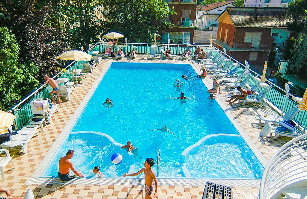 Hotel Santa Martina Villamarina Exteriér fotografie