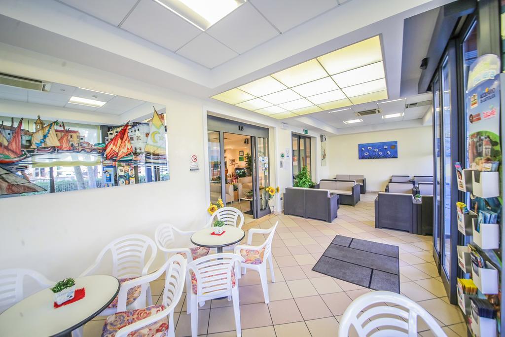 Hotel Santa Martina Villamarina Exteriér fotografie