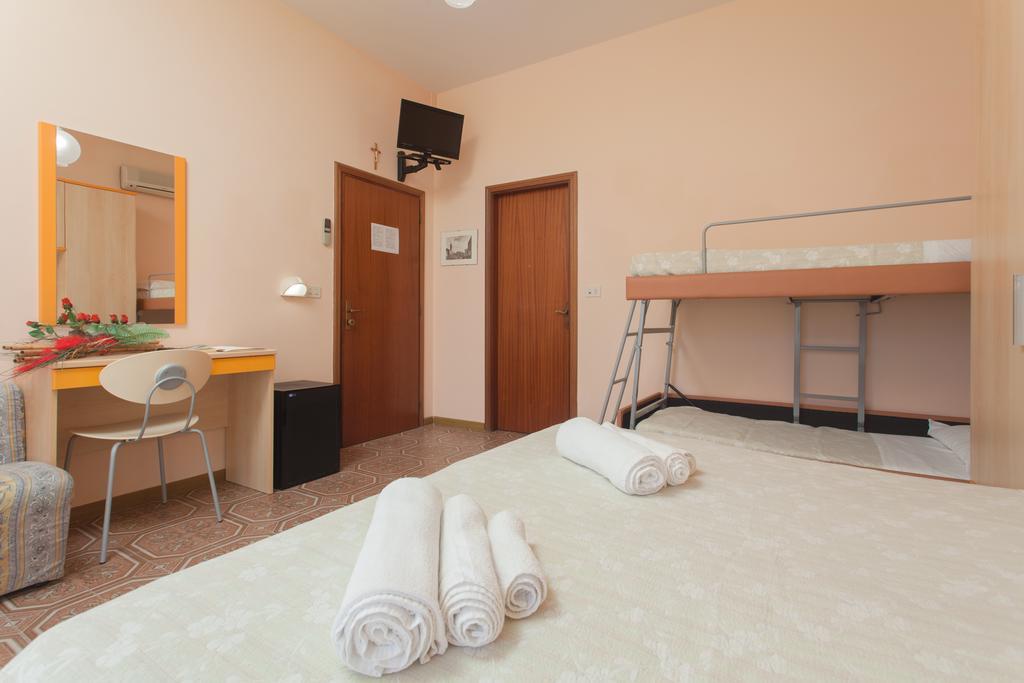 Hotel Santa Martina Villamarina Exteriér fotografie